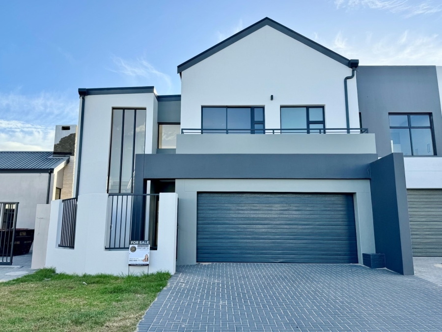 To Let 4 Bedroom Property for Rent in Sandown Western Cape